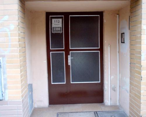 0093. vchodové dveře BD Brno